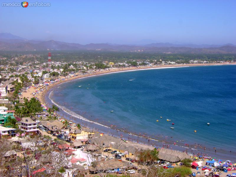 Vista de la bahía San Patricio Melaque, Jalisco (mx12182474623728)