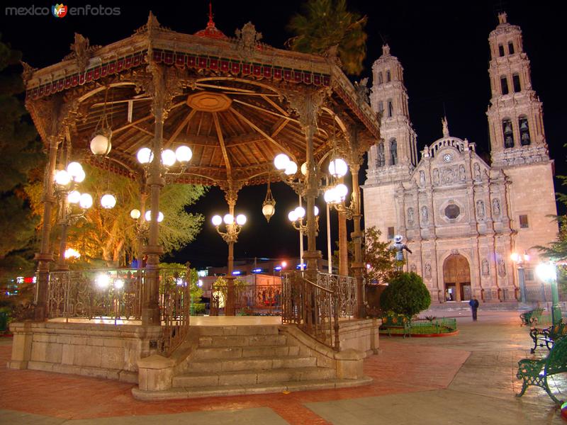 Plaza de Armas y Catedral