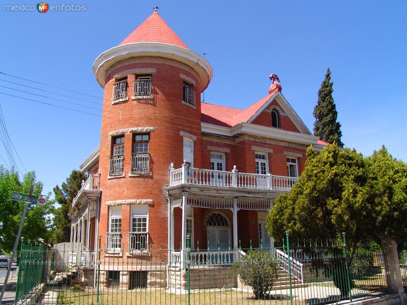 Casas en el Paseo Simón Bolívar