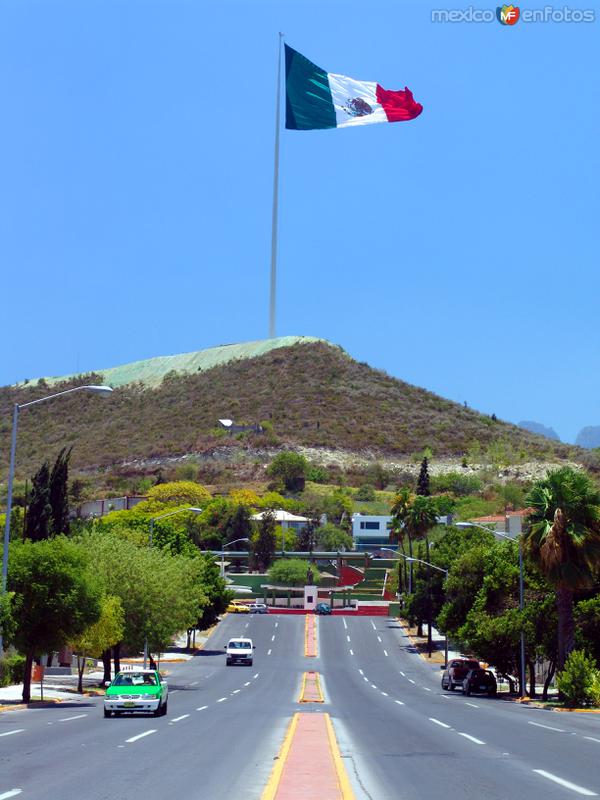 Mirador y Bandera Monumental