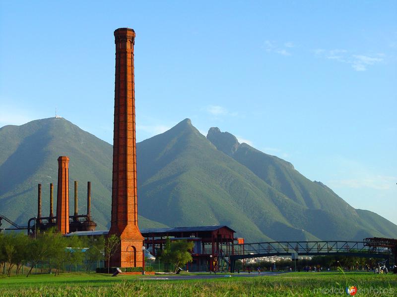 Parque Fundidora y Cerro de la Silla