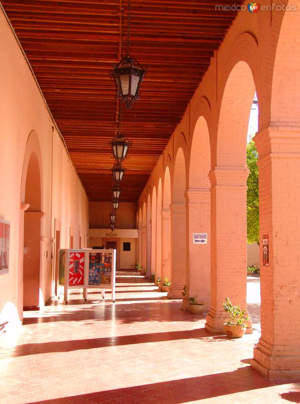 Arcos del patio interior de la Presidencia Municipal