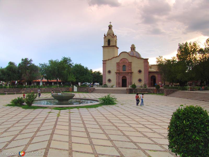 Fotos de Magdalena de Kino, Sonora, México: Plaza Monumental Eusebio Kino