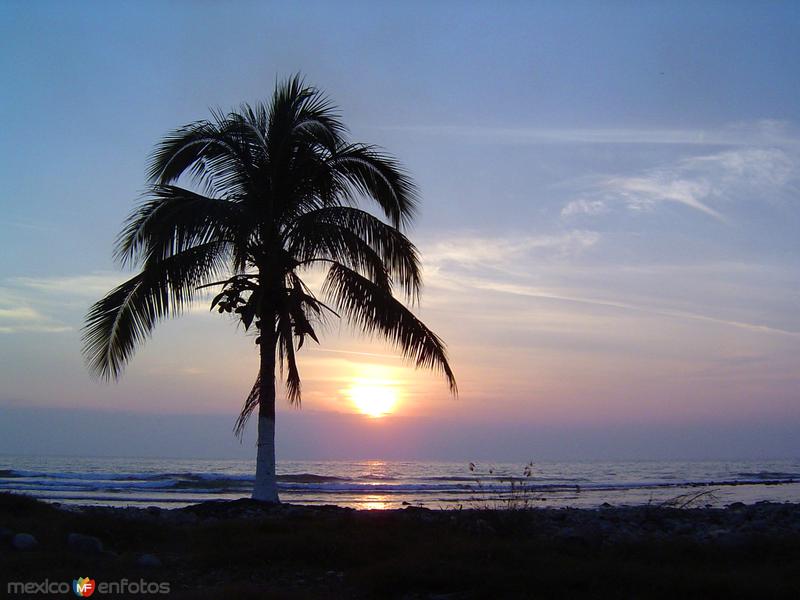 Atardecer sobre el Océano Pacífico