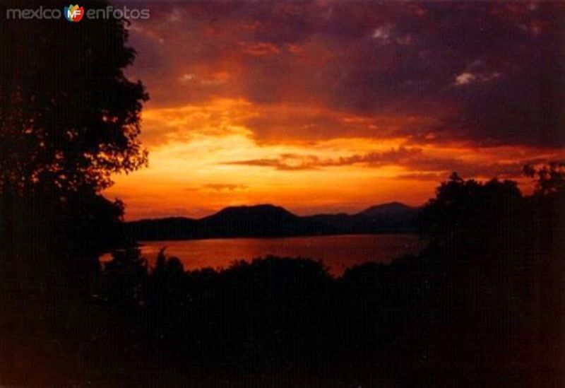 Atardecer en Valle de Bravo