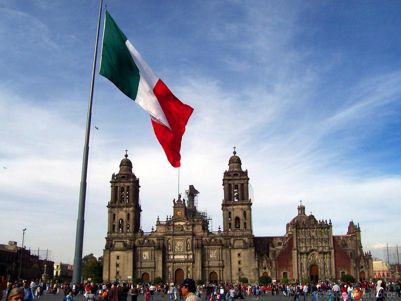 Vista del Zócalo y la Catedral Metropolitana