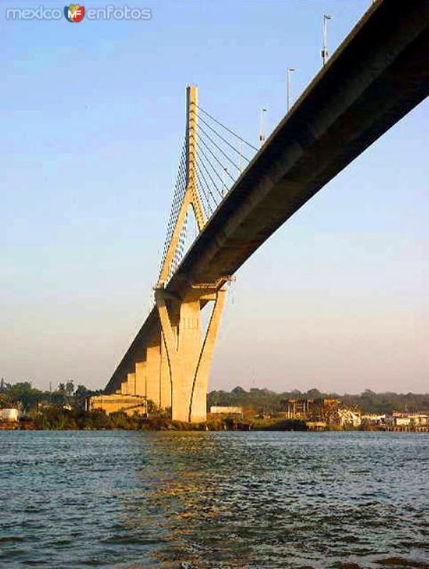 Puente Tampico