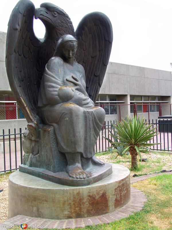 Monumento al Instituto Mexicano del Seguro Social