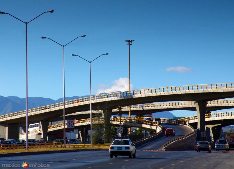 Distribuidor Vial Venustiano Carranza