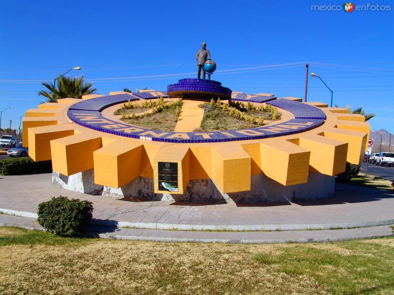 Monumento al Dr. Carlos Canseco