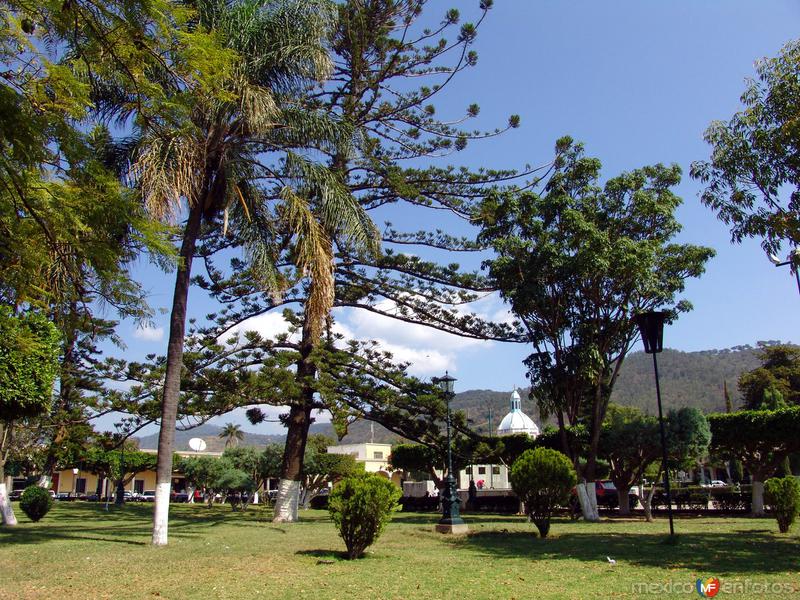 Plaza principal de Ciudad Guzmán