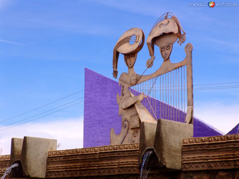 Fuente Monumental y Monumento Ciudades Hermanas