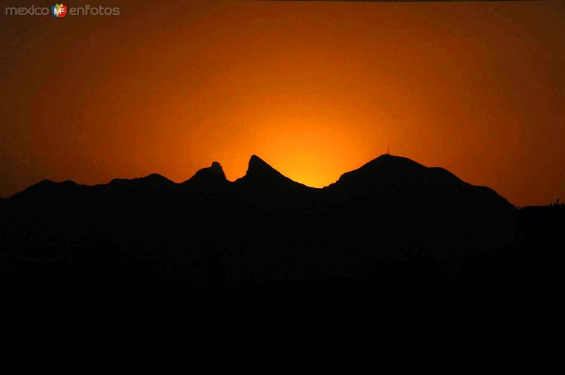 Vista del Cerro de la Silla al atardecer