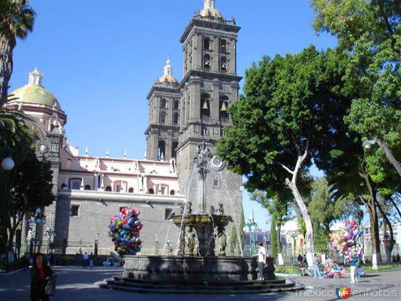 Zócalo y catedral - Puebla, Puebla (MX12182411162616)