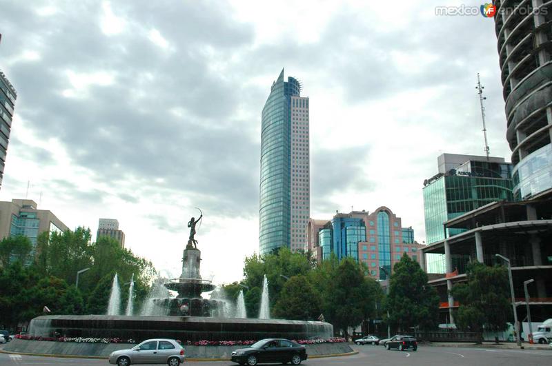 Diana Cazadora y Torre Mayor