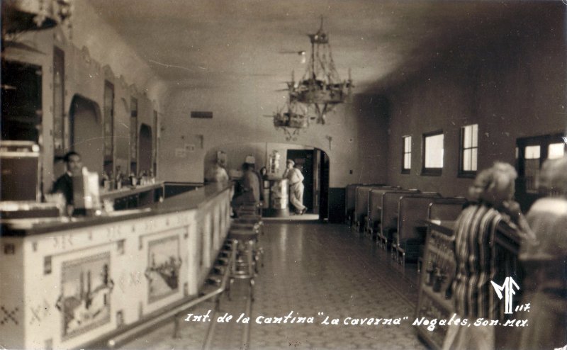 Interior de la cantina La Caverna