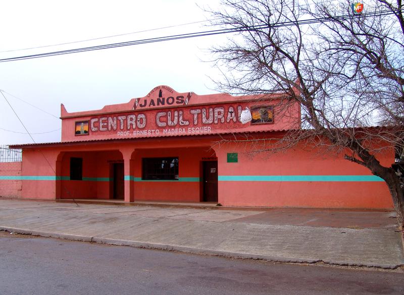 Centro Cultural y Biblioteca