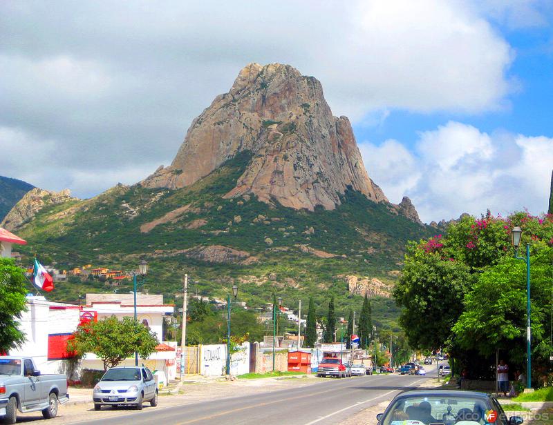 Peñón de Bernal