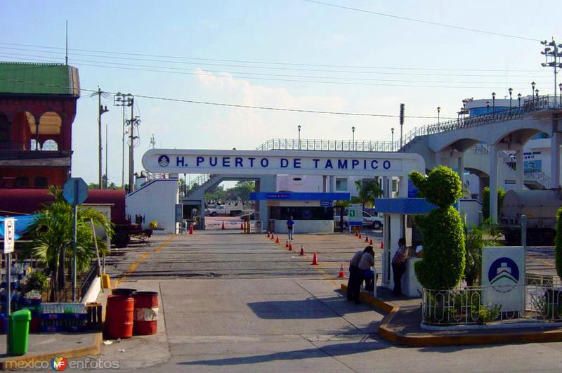 Entrada al Puerto de Tampico