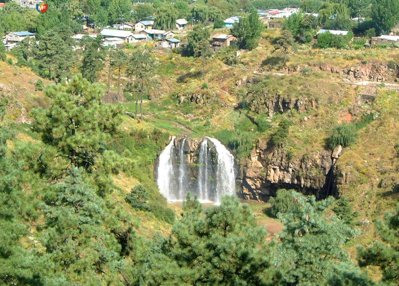 Cascada de Guachochi