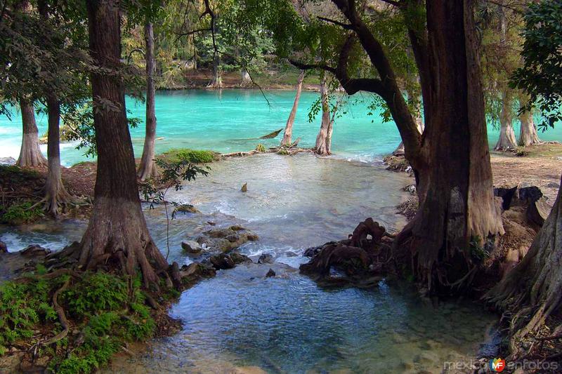 Río El Naranjo y Playa Bruja