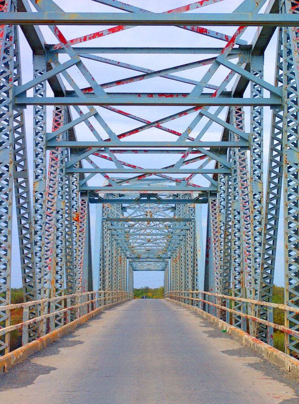 Puente sobre el río San Juan