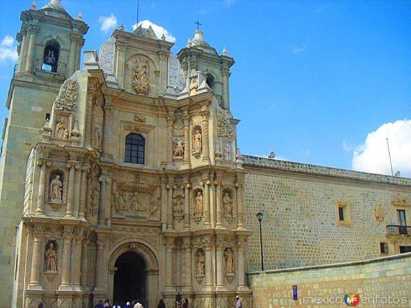 Basílica de Nuestra Señora de la Soledad