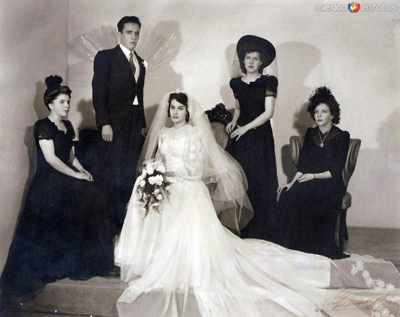 Boda de J. Luis Moctezuma Barragán y Gertrudis Arvizu (1943)