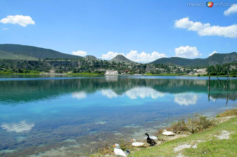 LAGUNA DE LABRADORES