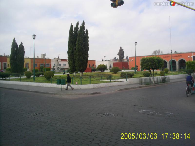 PALACIO LEGISLATIVO Y PLAZA