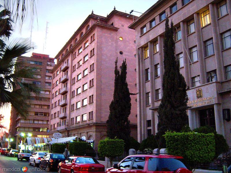 Edificios frente a la Plaza de Armas