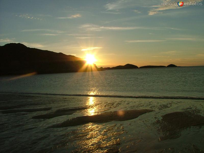 salida del sol en Playa Alfoncinas