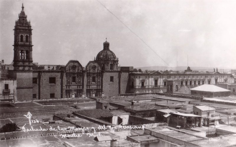 Fachada de Las Monjas y del Ex Teresiano