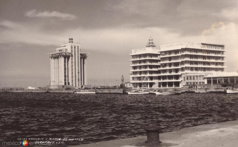 Hotel Emporio y Banco de México