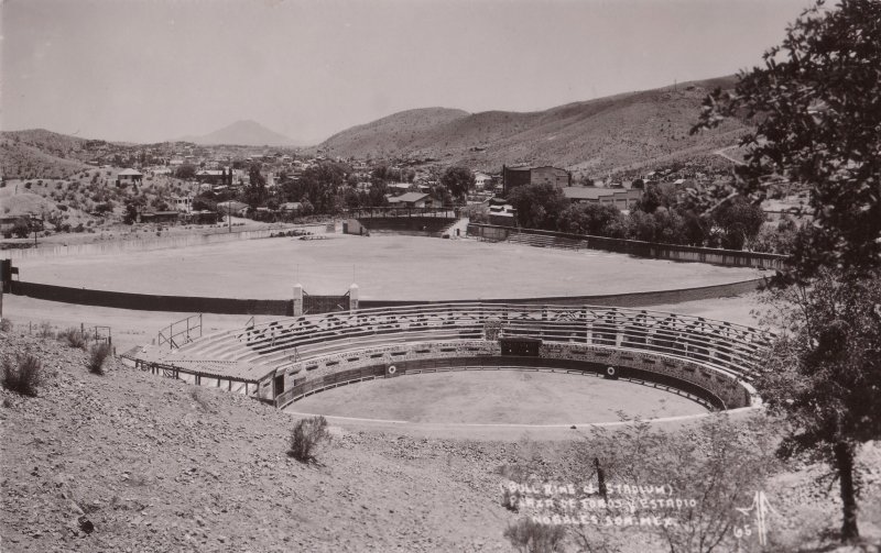 Plaza de Toros y Estadio