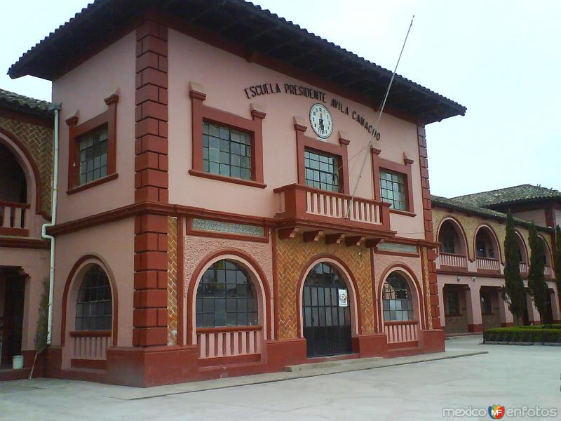 Escuela Avila Camacho