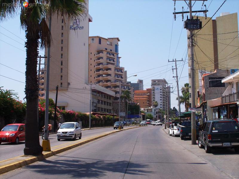 AV. CAMARON SABALO