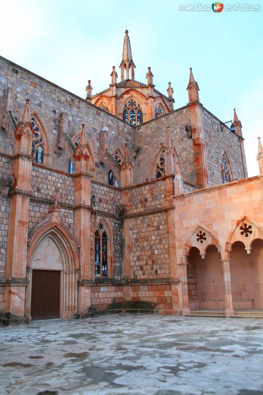 TEMPLO DE NUESTRA SEÑORA DE FATIMA