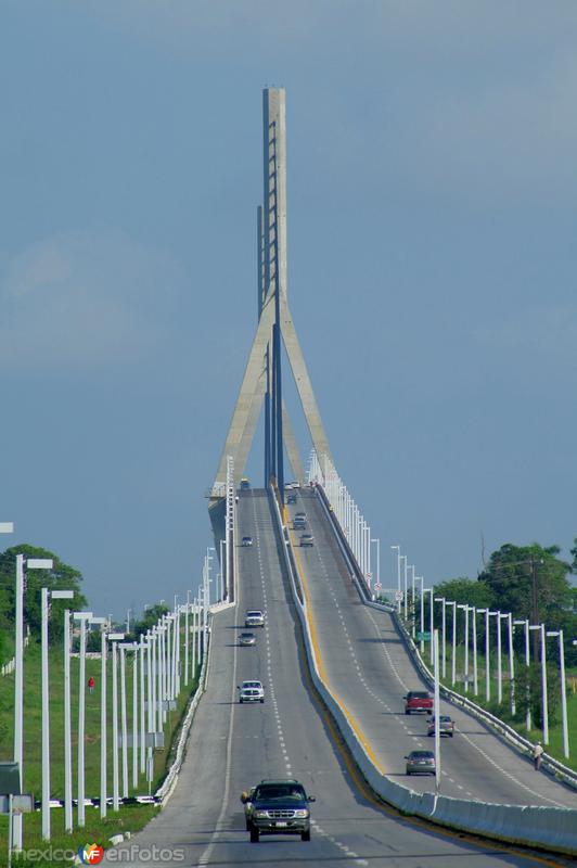 PUENTE TAMPICO