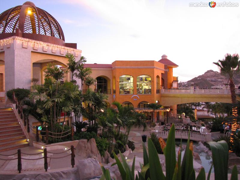 Centro Comercial Puerto Paraíso