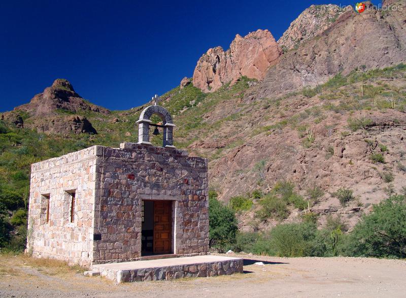 Capilla en el camino a San Javier