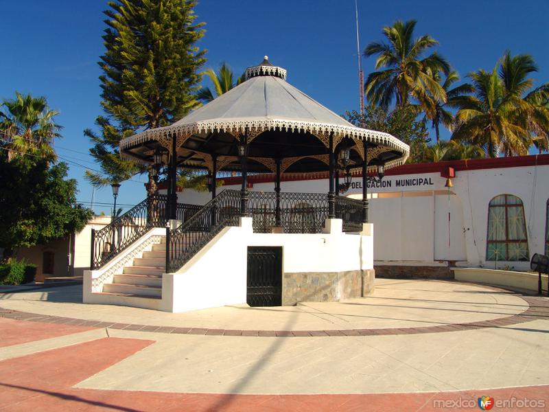 Plaza principal de Todos Santos