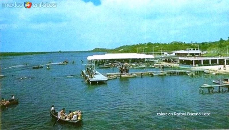 Paseo Laguna del Chairel, se alquilaban lanchitas x hora en los 60