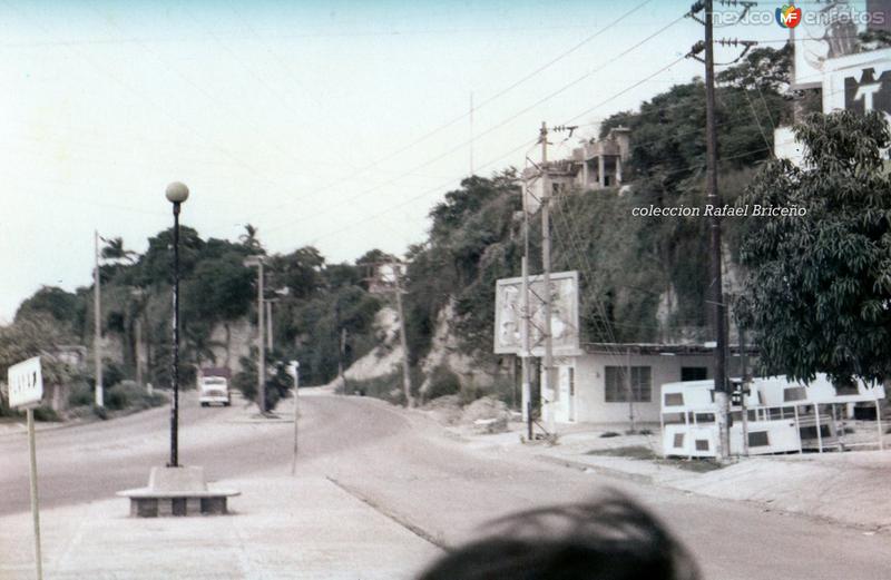 Blvd. Lopez Mateos antes del puente Tampico