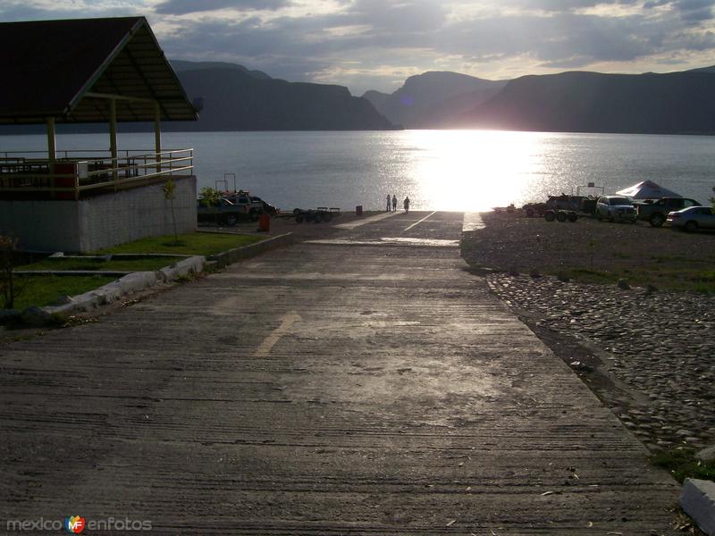 PRESA FRANCISCO ZARCO ATARDECER