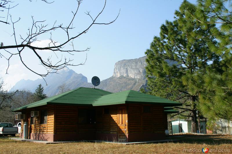 CABAÑA EN LA CIENEGA DE GONZALEZ