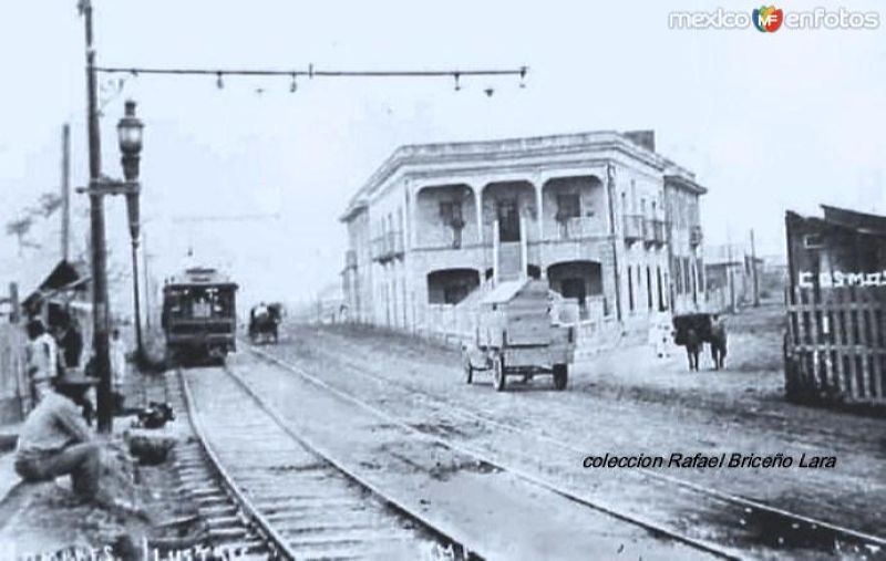 Tranvia en la Ave. Hombres Ilustres hoy Ave.Hidalgo x la prevo 1