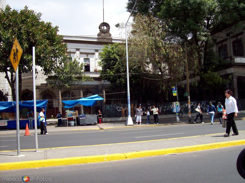 SECUNDARIO 96, FRENTE AL EX COLEGIO MILITAR