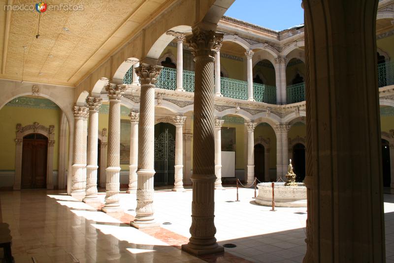 Interior del Palacio de Alvarado