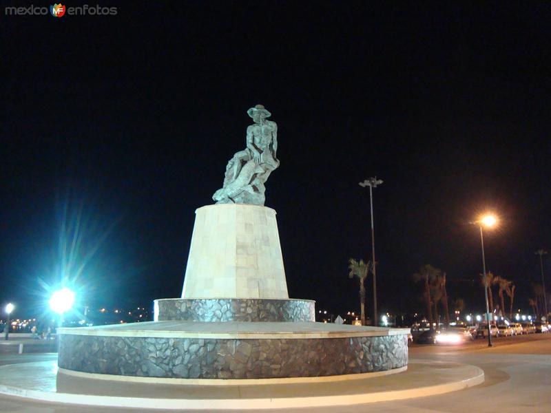 Nueva ubicacion Del Pescador, en el malecon